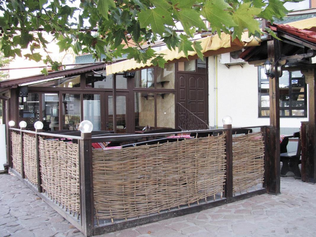 Ambaritsa Hotel Gorna Oryakhovitsa Exterior foto