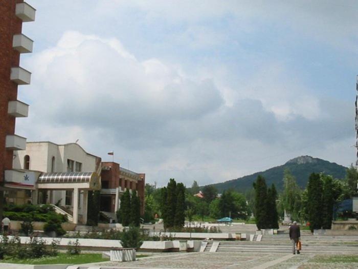 Ambaritsa Hotel Gorna Oryakhovitsa Exterior foto